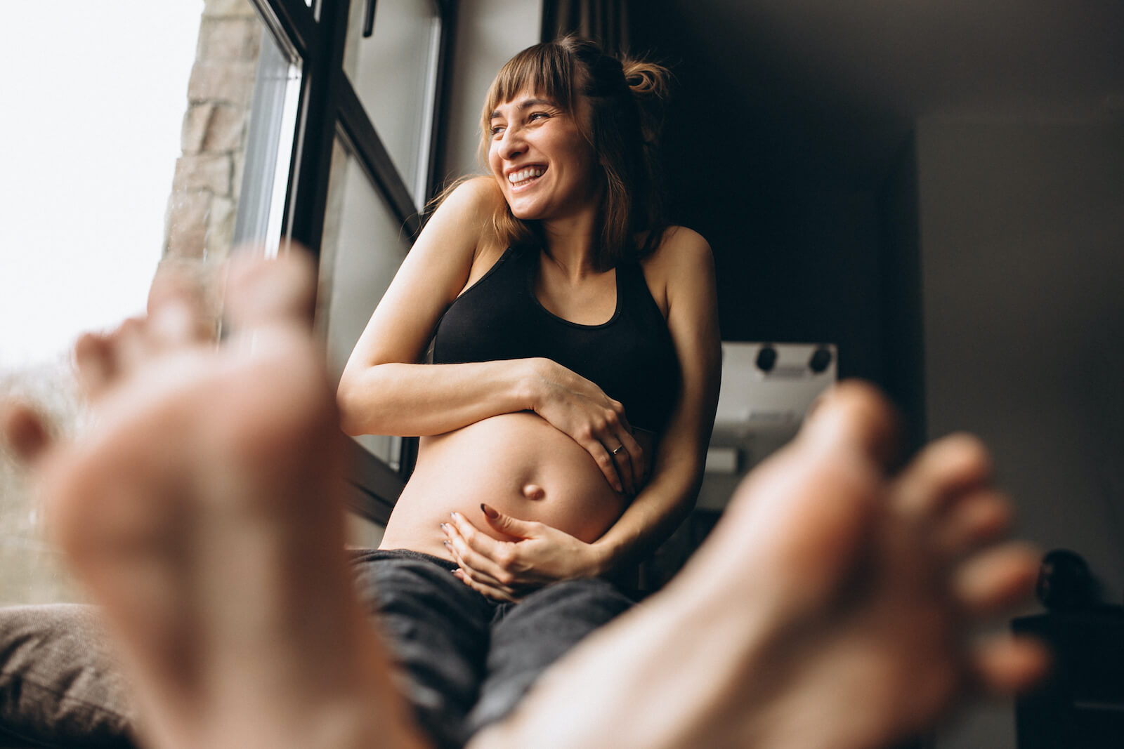 Entenda o que é salário-maternidade e quem tem o direito de receber