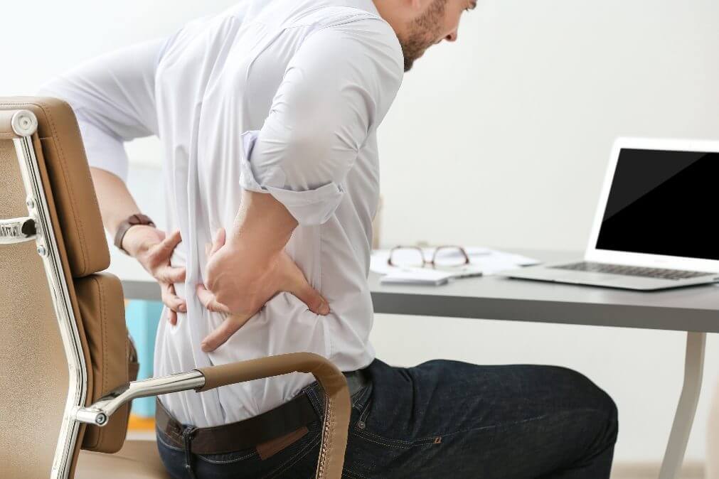 Auxílio-doença: Dor nas costas afasta mais de 80 mil pessoas do trabalho